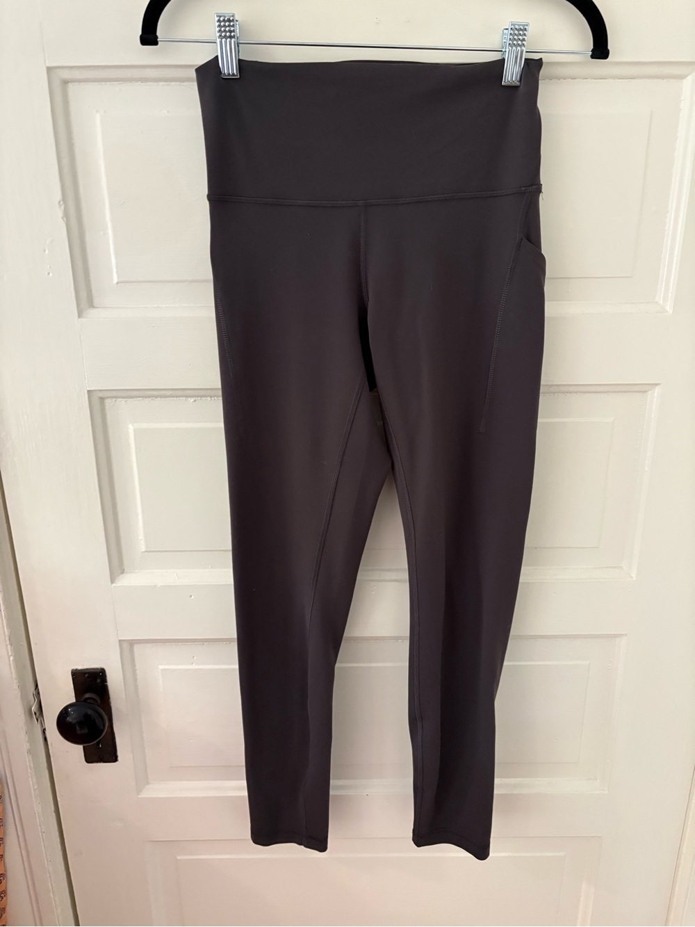 lululemon Graphite Grey Wundertrain 25in crop leggings with pockets
